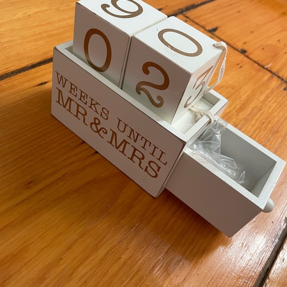 Countdown Block Calendar - Picture 2 of 6